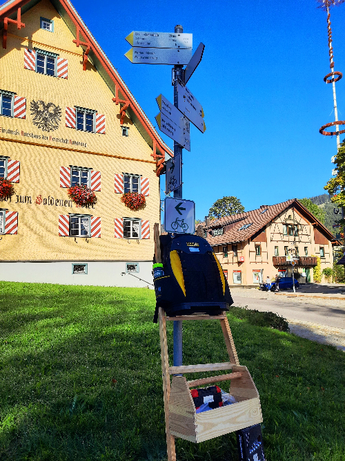 Neuer Werkzeugrucksack für die Weitnauer Wegepaten